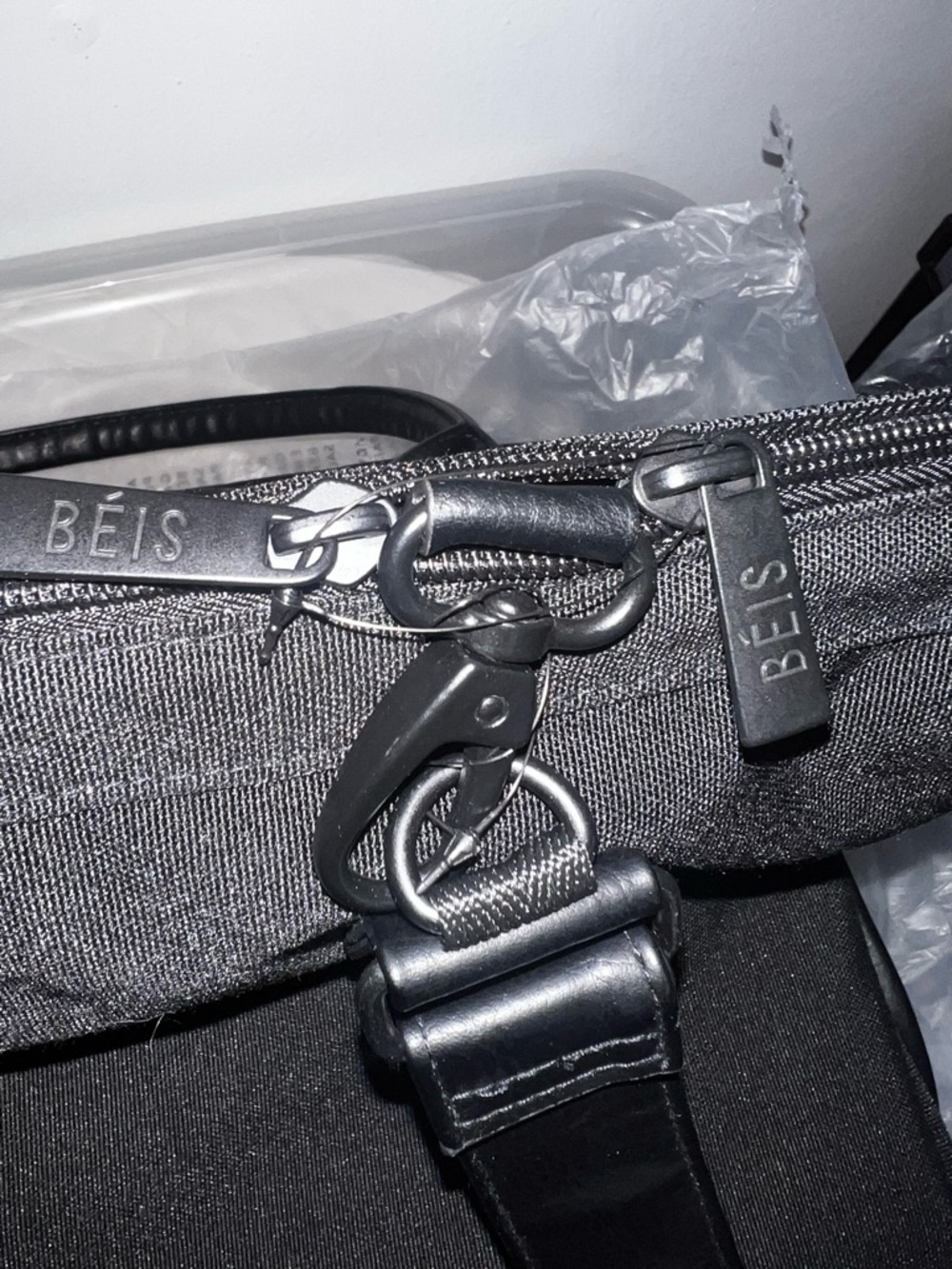 BEIS Weekender Convertible Bag Black NWT Carry-On Travel Duffel - Picture 4 of 5